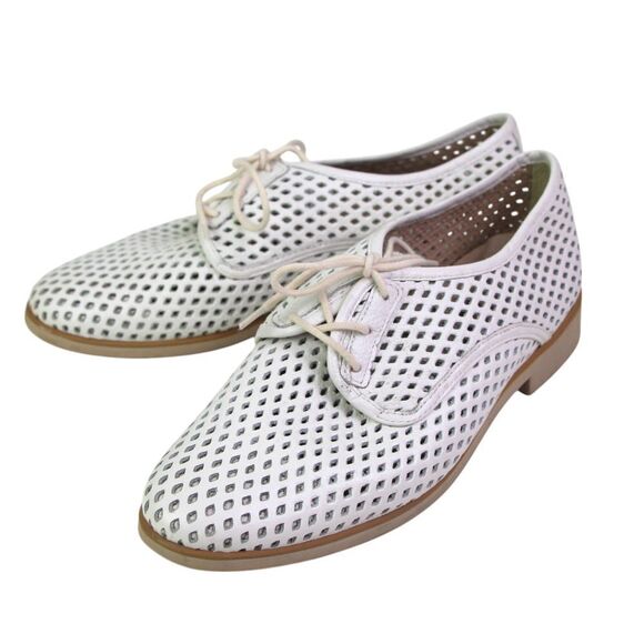 Chelsea Crew PERFORATED WHITE LEATHER LACE UP FLAT ROUND TOE OXFORD SHOES Sz 8 - Picture 2 of 12
